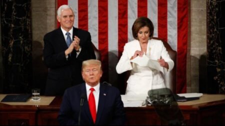Cekcok: Trump dan Nancy Pelosi (Ketua DPR AS) Donald Trump saat menyampaikan pidato kebangsaan
