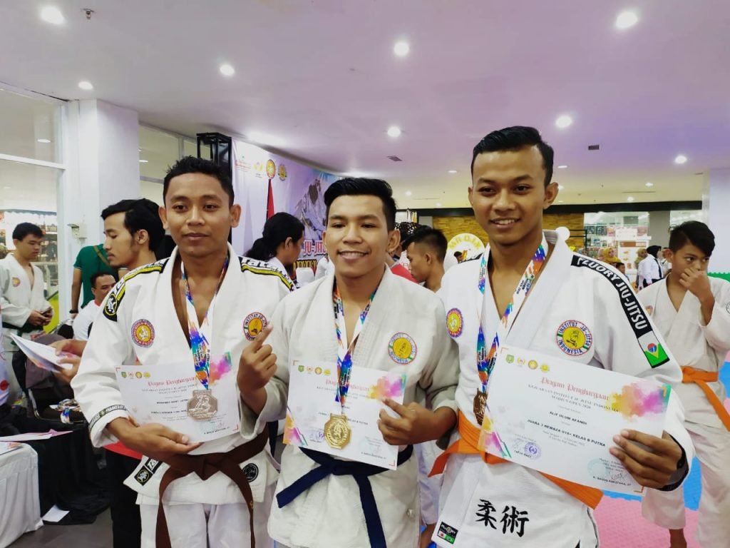 Mewakili Malang Raya, siswa SMK Cendika Bangsa Juara Jutjistu Tingkat Nasional Siswa SMK Cendika Bangsa juara Jutjitsu tingkat nasional