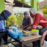 Mahasiswa KKN UIN Walisongo Andil Pendataan DTKS Door to Door
