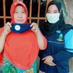 Mahasiswa KKN RDR 75 UIN Walisongo Bagikan Masker Gratis