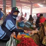 Cegah Covid-19, Mahasiswa KKN UIN Walisongo Bagikan Masker Gratis