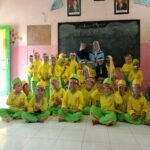 Peduli Kesehatan, Mahasiswa UIN Walisongo Buat Face Shield untuk Siswa