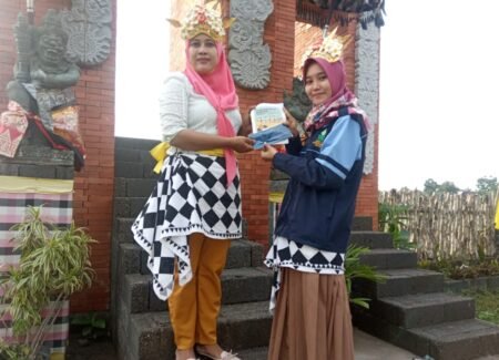 Mahasiswa UIN Walisongo Ajak Pengunjung Wisata Patuhi Protokol Kesehatan