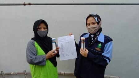 Mahasiswa KKN UIN Walisongo Adakan Kegiatan Basmi Jentik Nyamuk