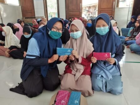 Peduli Covid-19, Mahasiswa KKN UIN Walisongo Galakkan Aksi Sosial