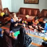 Peduli lingkungan, Mahasiswa KKN UIN Walisongo Ajak Anak Daur Ulang Sampah