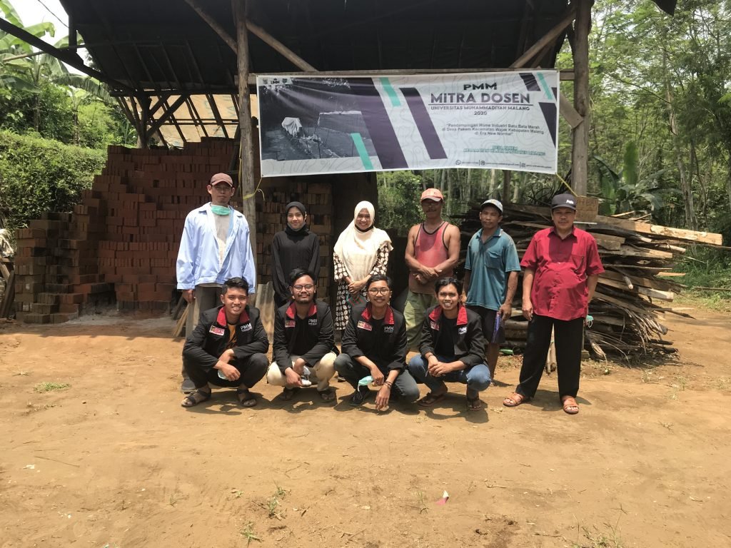 Pendampingan Pembuatan Batu Bata Merah untuk Rumah Industri