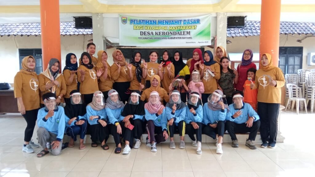KKN UIN Walisongo Semarang Warnai Kegiatan Senam Ibu PKK