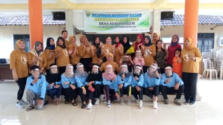 KKN UIN Walisongo Semarang Warnai Kegiatan Senam Ibu PKK