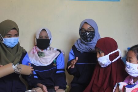 Ajak Hidup Hemat, Mahasiswa KKN UIN Walisongo Gelar Sosialisasi Gemar Menabung Sejak Dini