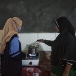 Mahasiswa KKN UIN Walisongo Ajarkan Warga Membuat Wedang Susu Rempah