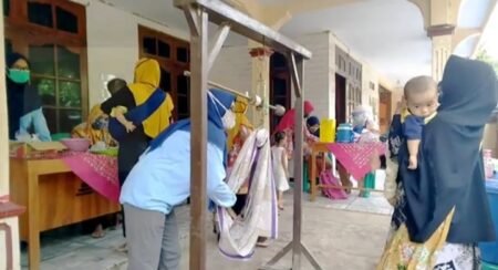 Mahasiswa KKN UIN Walisongo Ikut Serta dalam Kegiatan Posyandu