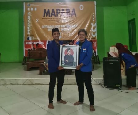 PMII Rayon Al Kindi Komisariat Unisma Gelar Bedah Buku “Gerakan Buram Gubuk Tua”