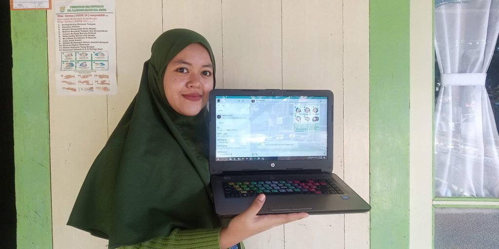 Mahasiswa UPI Sosialisasikan Prokes 3M pada Ibu Jamiyah Tahlil