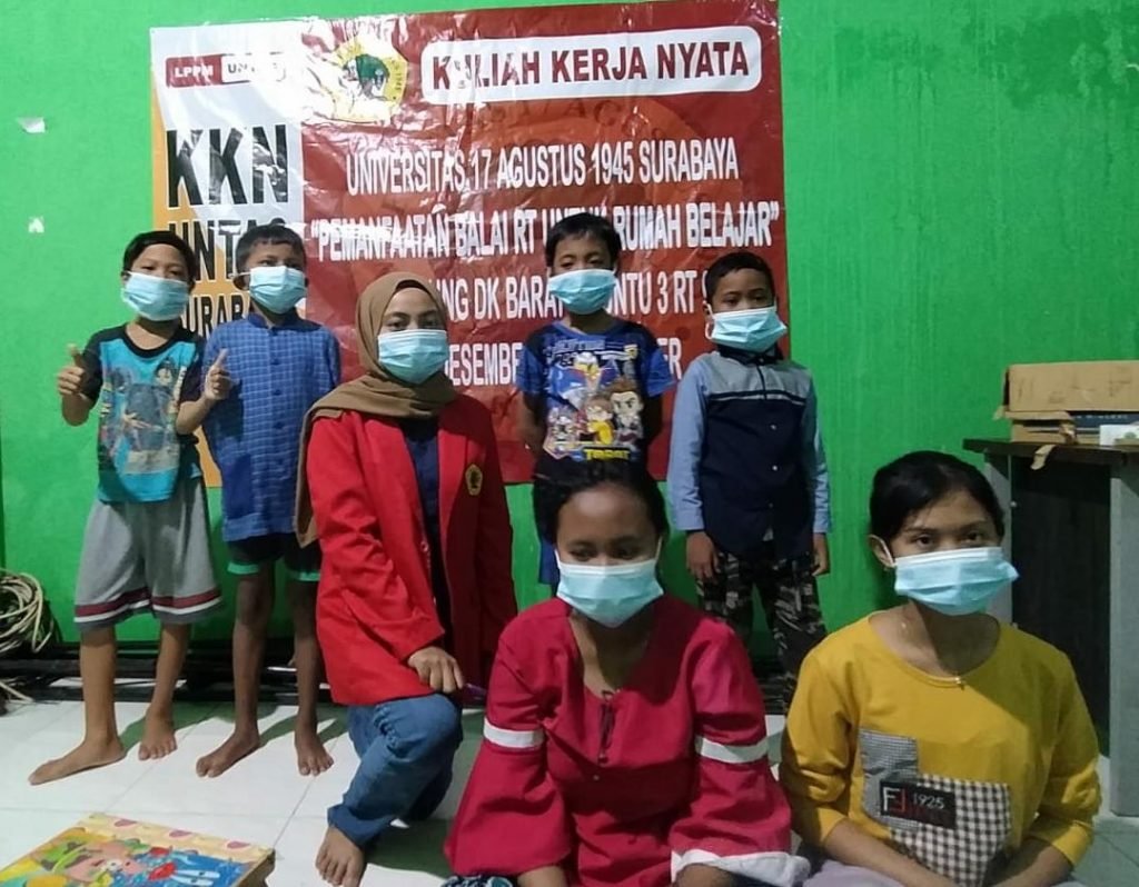 Kreatif, Mahasiswa Untag Buat Rumah Belajar Sehat