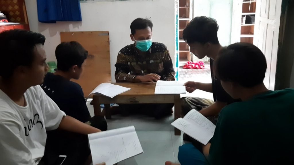 Pendampingan Belajar Tingkatan MTs di Pondok Pesantren Bahrul Ulum Pemalang