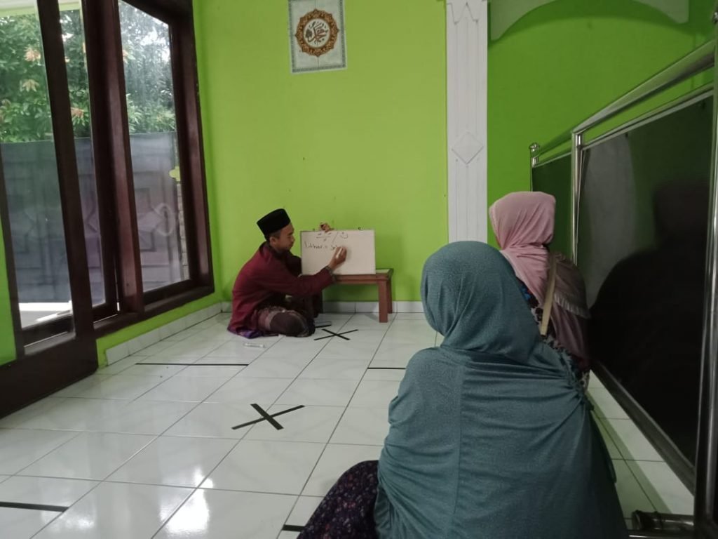 Pembelajaran Tajwid Bantu Ibu Perumahan Semangat Ngaji
