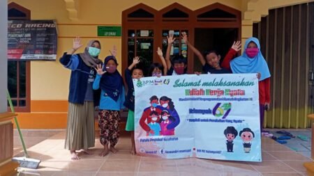 KKN UIN Walisongo Kelompok 67 Gelar Gerakan Gosok Gigi dan Cuci Tangan
