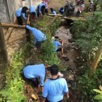 Tanggap Kebersihan, Kelompok KKN 44 Bersihkan Madrasah dan Sungai