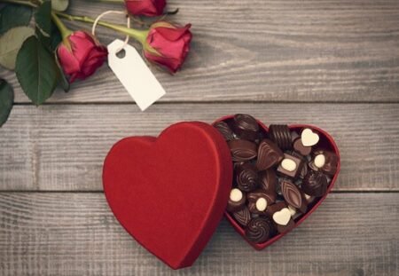 Cinta dalam Sepotong Cokelat Ilustrasi cinta dalam sepotong cokelat (foto:detik