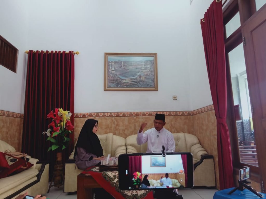 Tuntunan Berdakwah Menurut Walisongo Podcast bertema "Formulasi Dakwah Islam Di Era Millenial" yang dilaksanakan oleh Kkn Uin Walisongo