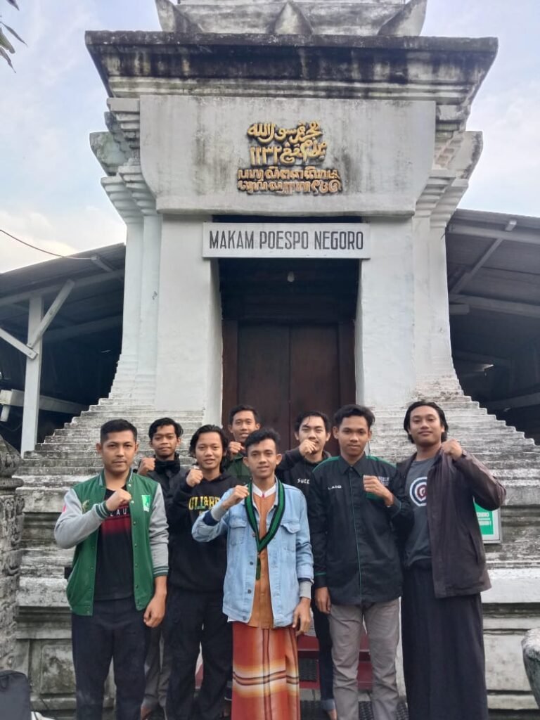 Potret Pelaksanaan Intermediate Training HMI Cabang Bangkalan Sejumlah mahasiswa usai mengikuti LK2 di Bangkalan