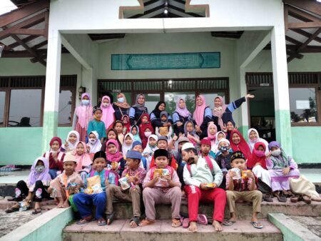 Meriahkan Hari Terakhir, Mahasiswa KKN UIN Walisongo Gelar Lomba Mahasiswa KKN MIT DR-11 UIN Walisongo Semarang mengadakan lomba dihari terakhir pendampingan