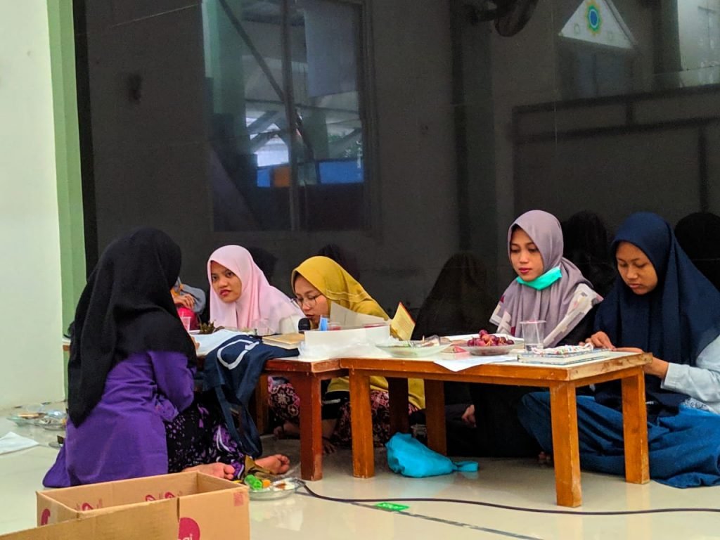 Kajian Ahad Pon Ala Ponpes Al-Aziziyyah Acara Semaan Al-Qur’an Oleh Santri Pondok Pesantren Al-Aziziyyah