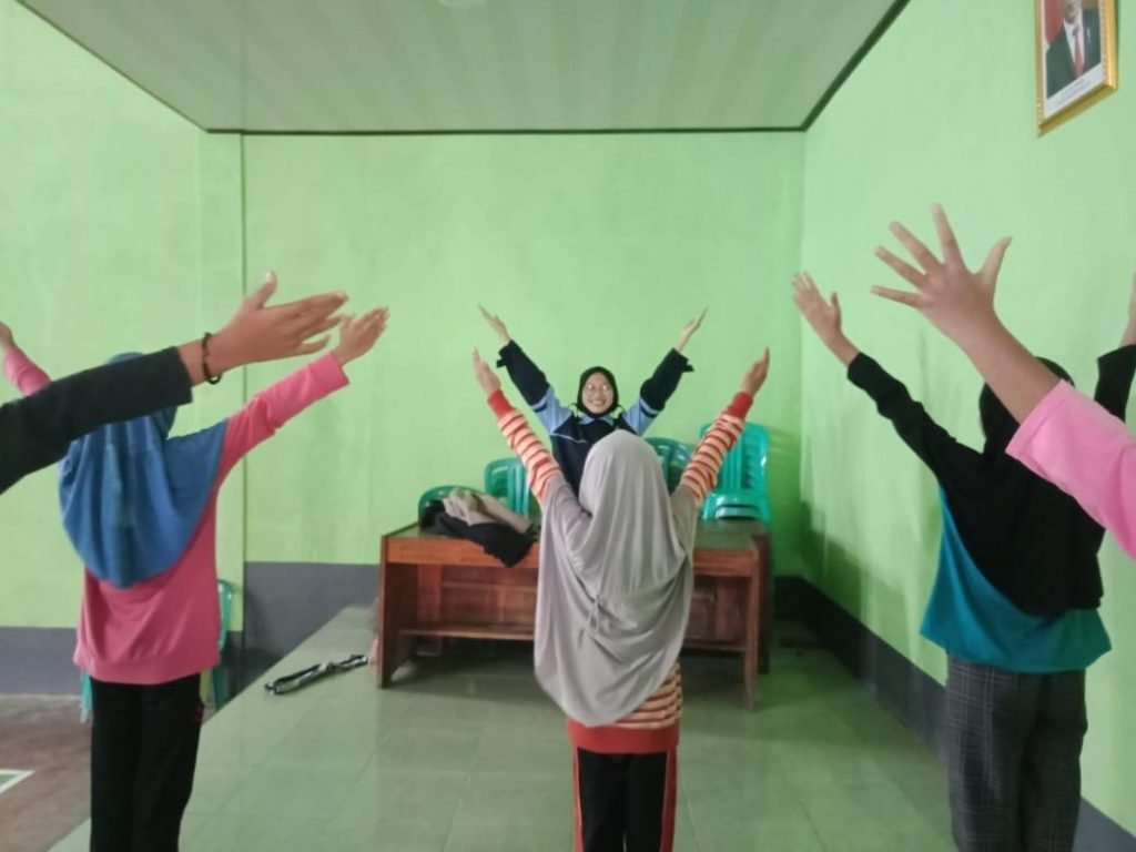 Tari Manuk Dadali yang Eksistensinya Mulai Meluntur Pelatihan Tarian Manuk Dadali