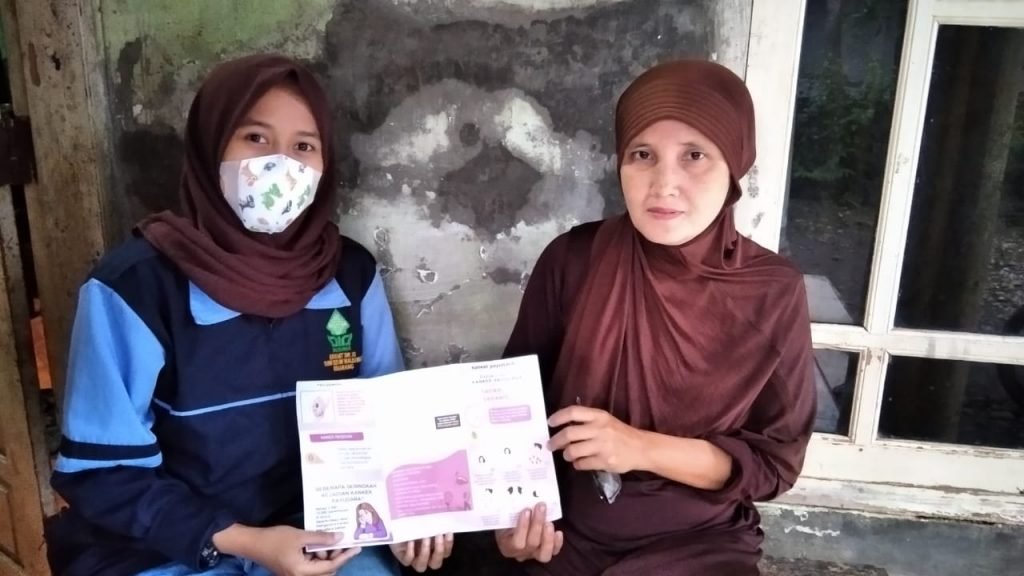 Peduli Kanker, Mahasiswa KKN UIN Walisongo Adakan Soaialisasi Kanker Payudara Sosialisasi kanker payudara oleh mahasiswa KKN UIN Walisongo