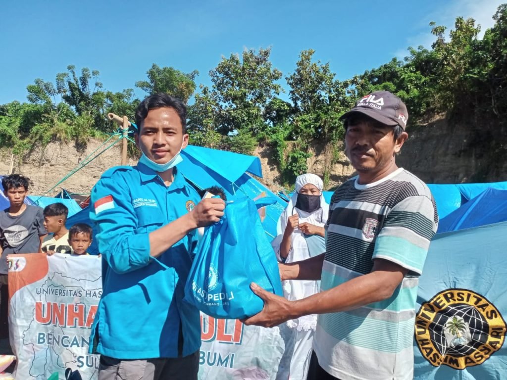 BEM Unhasyi Jombang lakukan Aksi Kemanusiaan di Sulbar BEM Unhasyi Jombang lakukan penggalangan dana untuk Sulbar