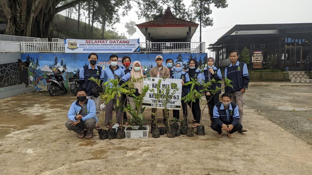 Mahasiswa KKN UIN Walisongo Hijaukan Wisata Tangkeban Pemalang Mahasiswa UIN Walisongo Semarang dari rumah melaksanakan kegiatan penanaman bibit tumbuhan di tempat wisata Tangkeban Pemalang