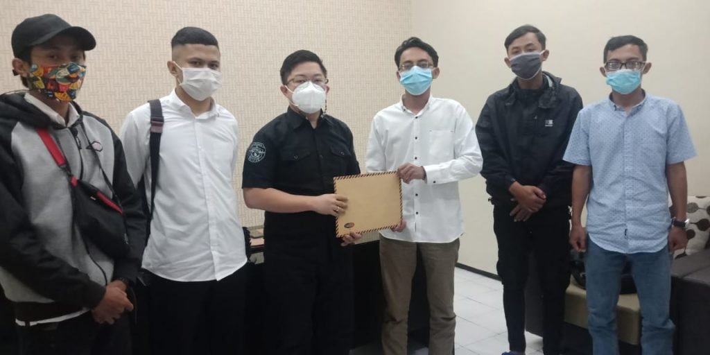 Giliran Lingga Indonesia Laporkan Gus Idris ke Polres Malang Lingga Indonesia bersama Kasatintelkam Polres Malang