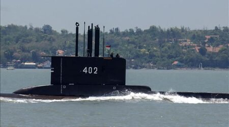 Kepingan Kapal Ditemukan, KRI Nanggala 402 Dinyatakan Tenggelam Kapal Selam KRI Nanggara 402