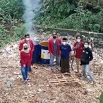 Cegah Polusi, Mahasiswa PMM UMM Memberikan Tungku Sampah