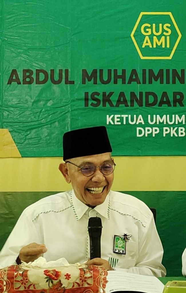 DPC PKB Desak Pemkot Malang Segera Vaksinasi Para Santri di Lingkungan PONPES Foto : H. Fatchullah,SH, saat menyampaikan orasi politik di hadapan pengurus tingkat PAC dan Ranting beberapa waktu lalu