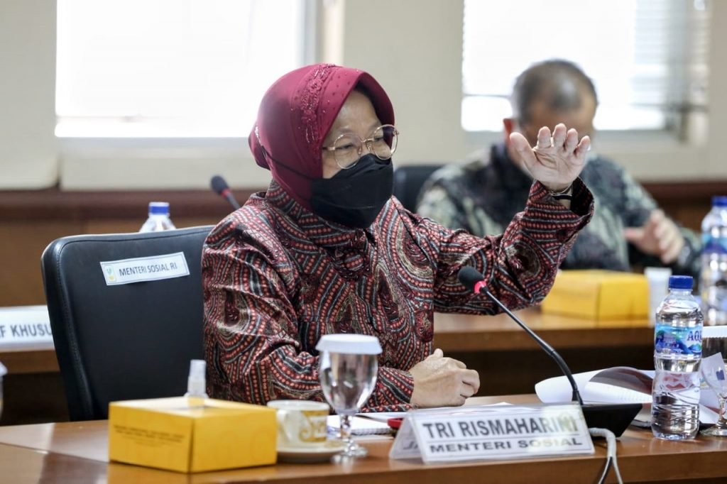 Kemensos Telah Menyetop Program Bantuan Sosial Tunai Rapat kerja Kemensos dan DPR RI, foto: dok. Kemensos, kemensos.go.id
