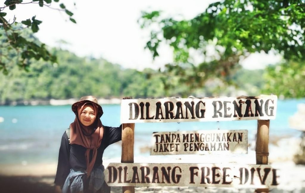 Eksotisme Wisata Pantai Tiga Warna Malang Selatan yang Menakjubkan Aksotisme pantai tiga warna Kabupaten Malang, gambar: istimewa