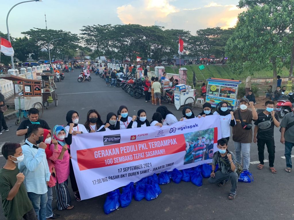 Bagikan Sembako, Aspemi Berharap Pemerintah Tepat Sasaran dalam Memberikan Bantuan Gerakan peduli PKL yang diselenggarakan oleh espami, foto: istimewa
