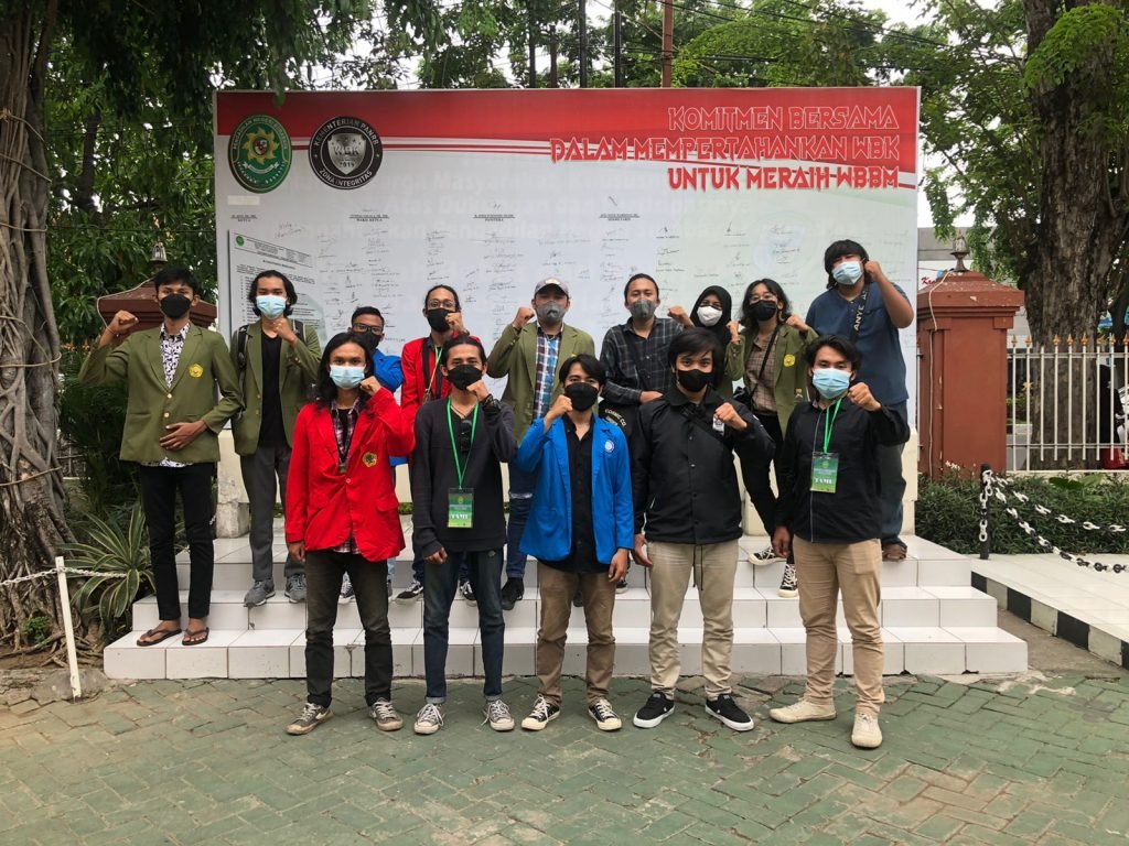 ABS: Surat Ijo Bukan Untuk Pemerintah Kota, Surat Ijo Milik Warga Surabaya Aliansi BEM Surabaya saat nyatakan dukungan terhadap warga terkait surat ijo