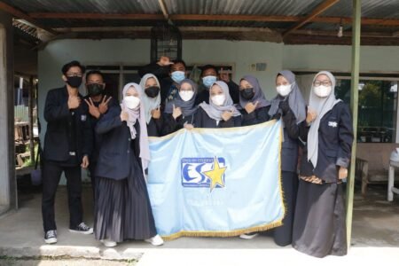 Tingkatkan Kemampuan Bahasa Inggris, Ini Dia Potret Pelaksanaan Program SWEAT ESA Unisma Esa Unisma saat melakukan rangkaian SWEAT