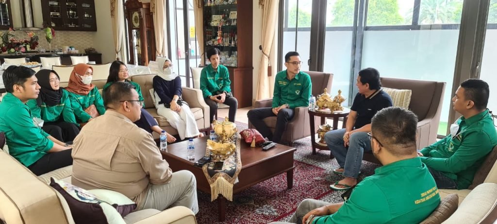 Bahas Kolaborasi, Ketua Umum DPP KAMSRI Bersilaturahmi ke Ketua Umum PP TP. Sriwijaya pengurus DPP KAMSRI dan DPP PUTRI KAMSRI bersilaturahmi ke Ketua Umum PP TP. Sriwijaya