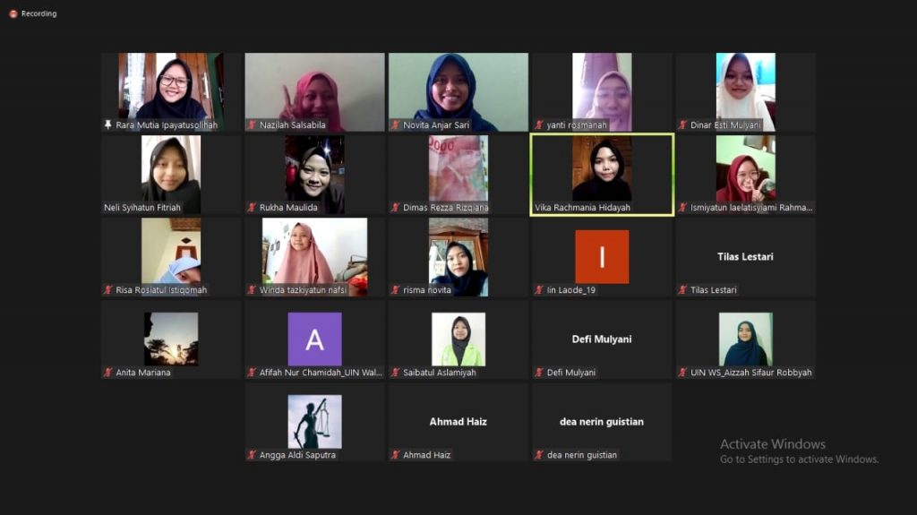 Mahasiswa KKN UIN Walisongo Bedah Faktor dan Penyebab Pernikahan Dini Webinar yang digelar oleh mahasiswa KKN UIN Walisongo Semarang terkait pernikahan dini