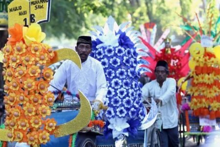 Peringatan Maulid Nabi Muhammad SAW dan Tradisinya Festival Endhog-endhogan di Banyuwangi (sumber: medcom.id)
