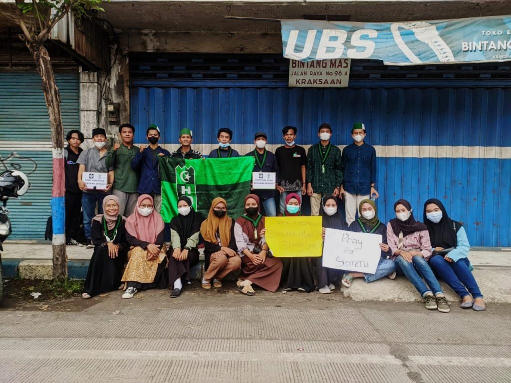 Bantu Korban Letusan Semeru, HMI Cabang Probolinggo Menggelar Aksi Galang Dana