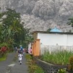 Meletus, Letusan Gunung Semeru Berdampak di Satu Kecamatan