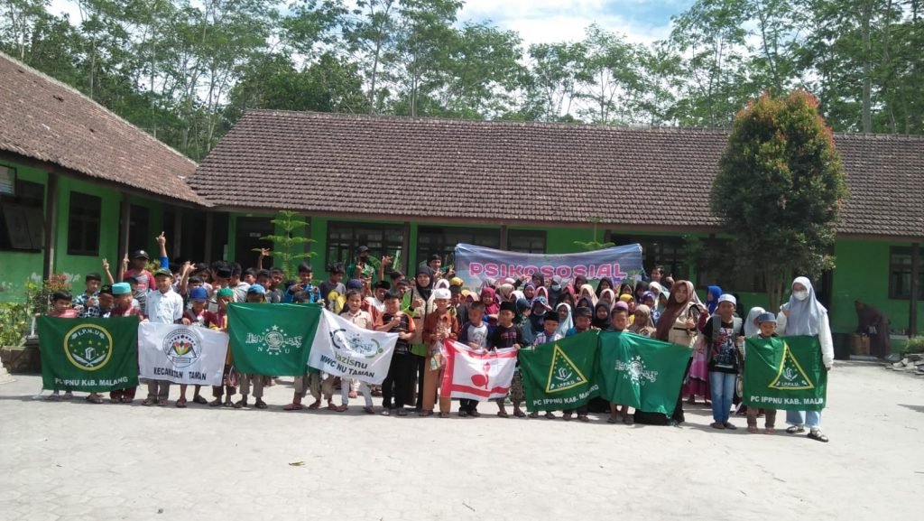 Peduli Anak Terdampak Erupsi Semeru, IPNU IPPNU Mapasraya Hadirkan Layanan Dukungan Psikososial