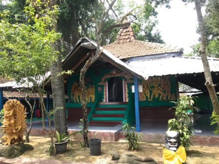 Mahasiswa PMM UMM Kenalkan Wisata Sejarah Kerajaan Majapahit Desa Panggih