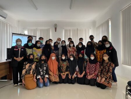 Mahasiswa PMM UMM Edukasi Forum Anak Tentang Toxic Relationship