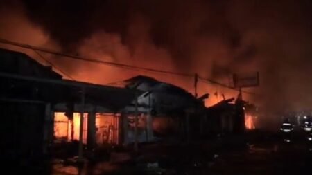 Pasar Bululawang Kabupaten Malang Terbakar, Puluhan Kios Hangus
